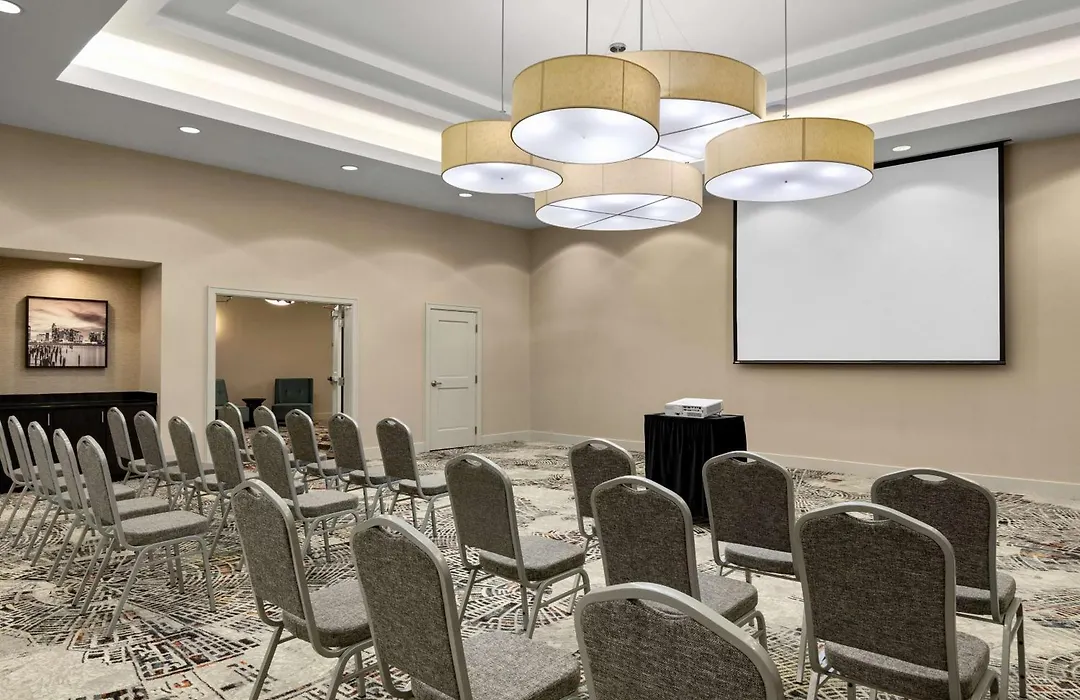 Embassy Suites By Hilton Newark Airport-1