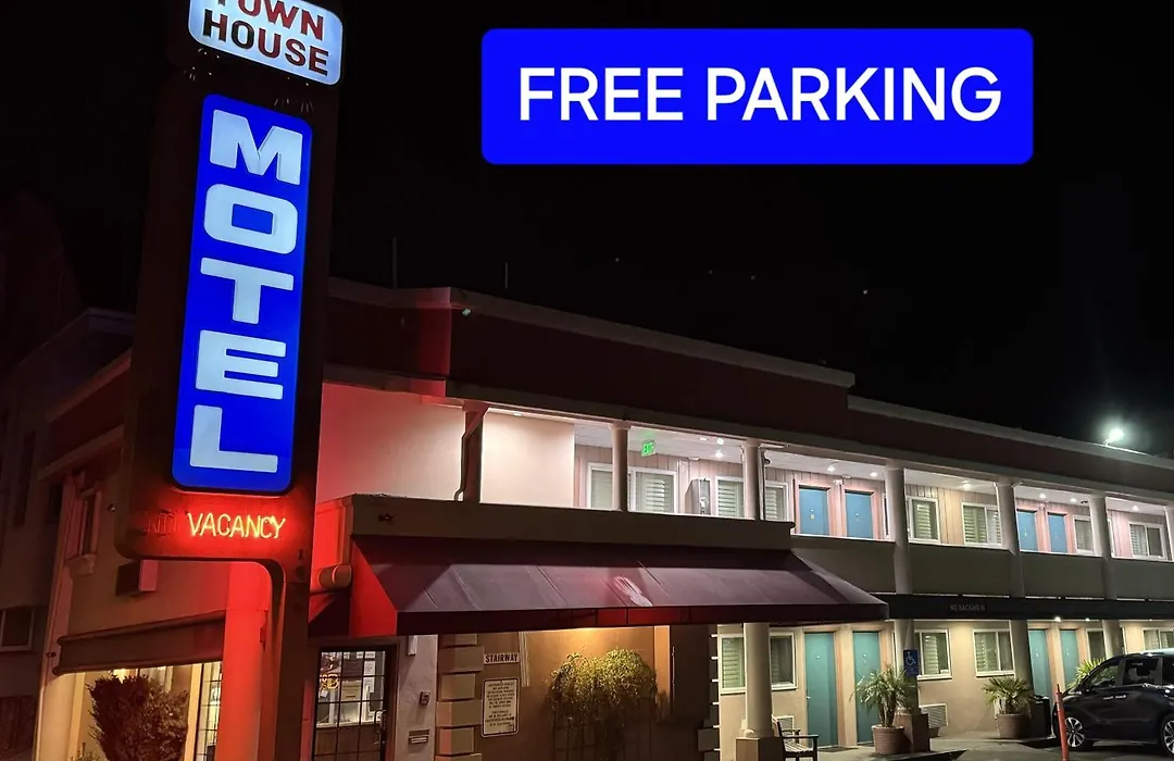 Town House Motel-1