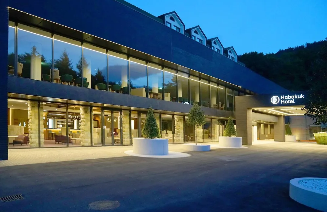 Habakuk Wellness & Event Hotel-1