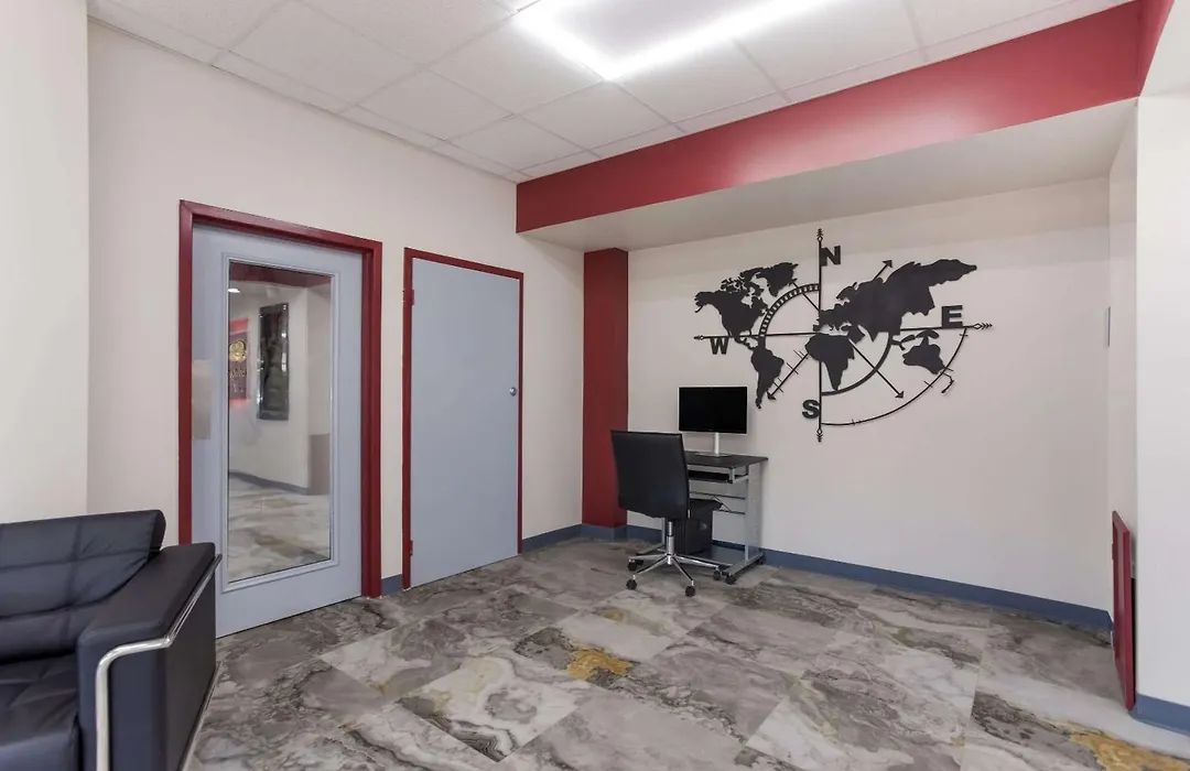 Econo Lodge Cave City-1