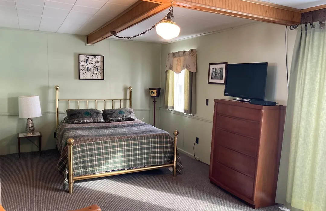 Dixon Lake Resort Motel-1