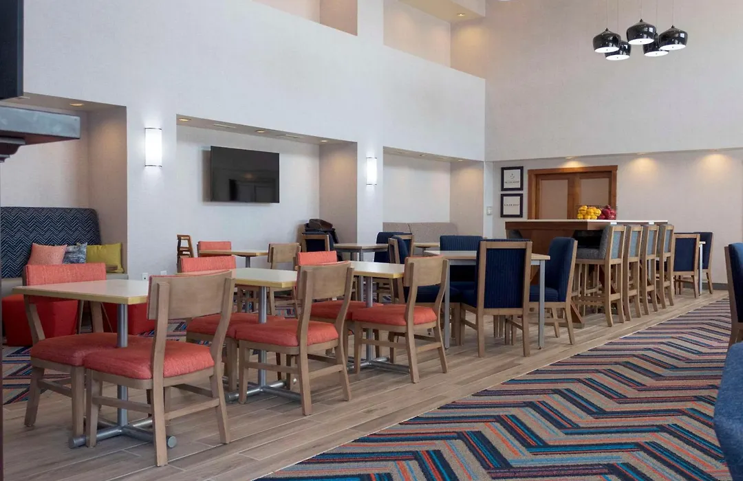 Hampton Inn & Suites Riverton-1