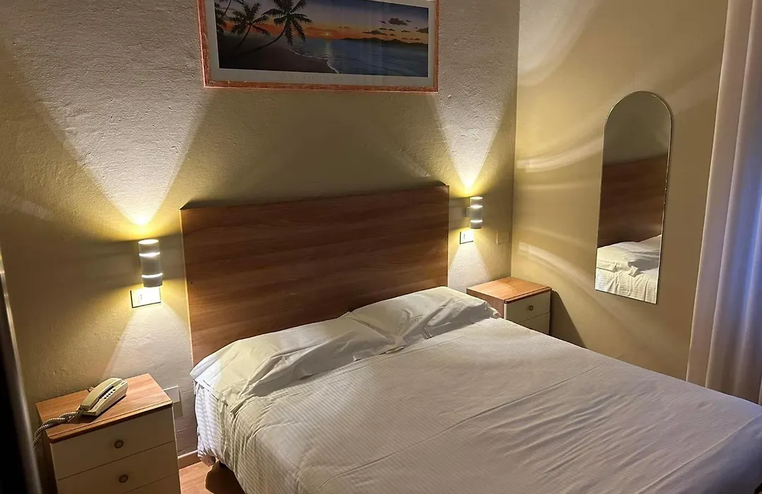 Piccolo Hotel-1