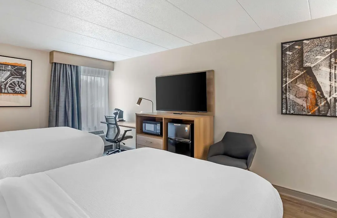 Best Western Plus Heritage Rail-South York/I-83-1