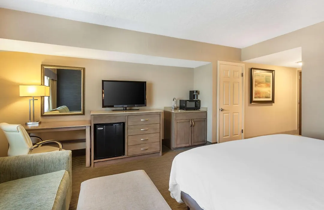 Best Western Plus Cotton Tree Inn-1