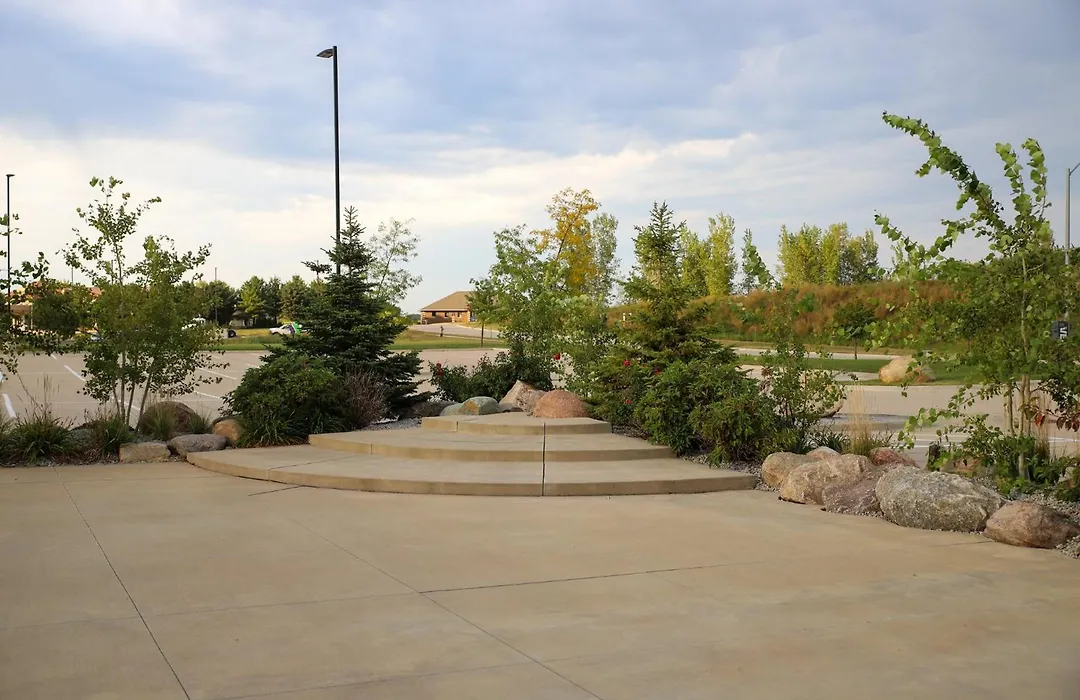 Holiday Inn & Suites Cedar Falls-Waterloo Event Ctr By Ihg-1