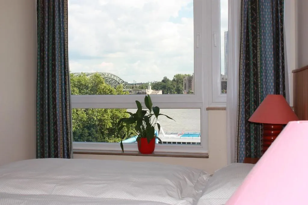 Hotel Roemerhafen-1