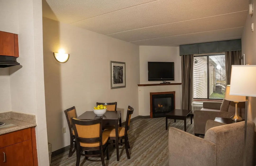 Wyndham Garden Erie-1