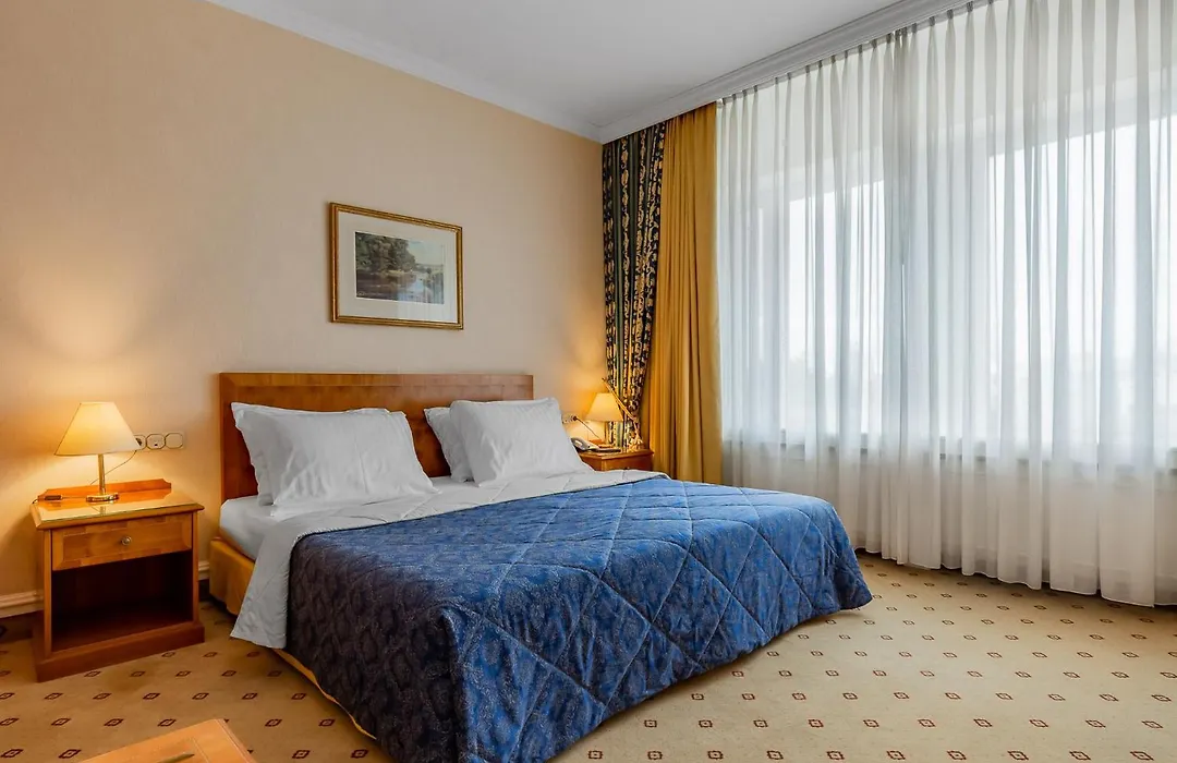 Natsionalny Hotel-1