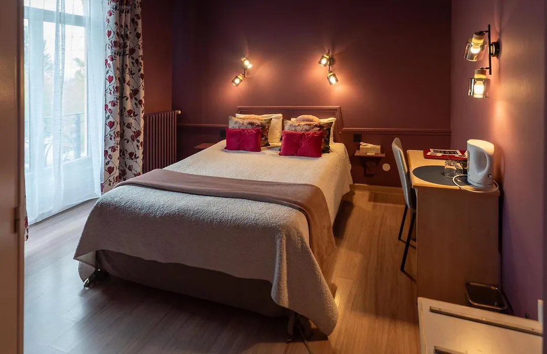Hotel Des Dauphins-1
