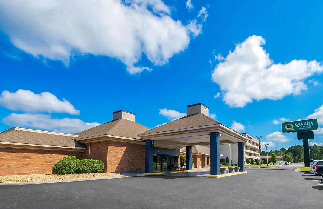 Quality Inn & Suites Fayetteville I-95-1