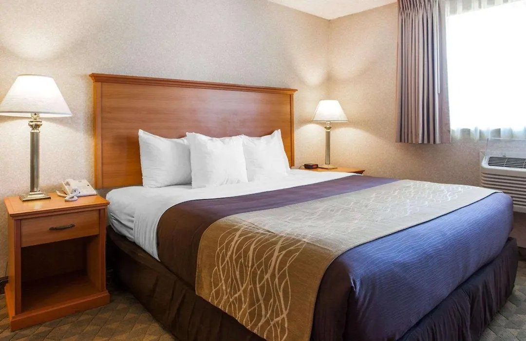 Quality Inn Kirkland-1