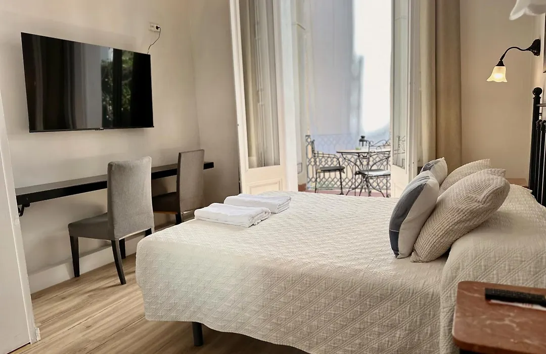Casa Consell Gran Via, Guest House-1