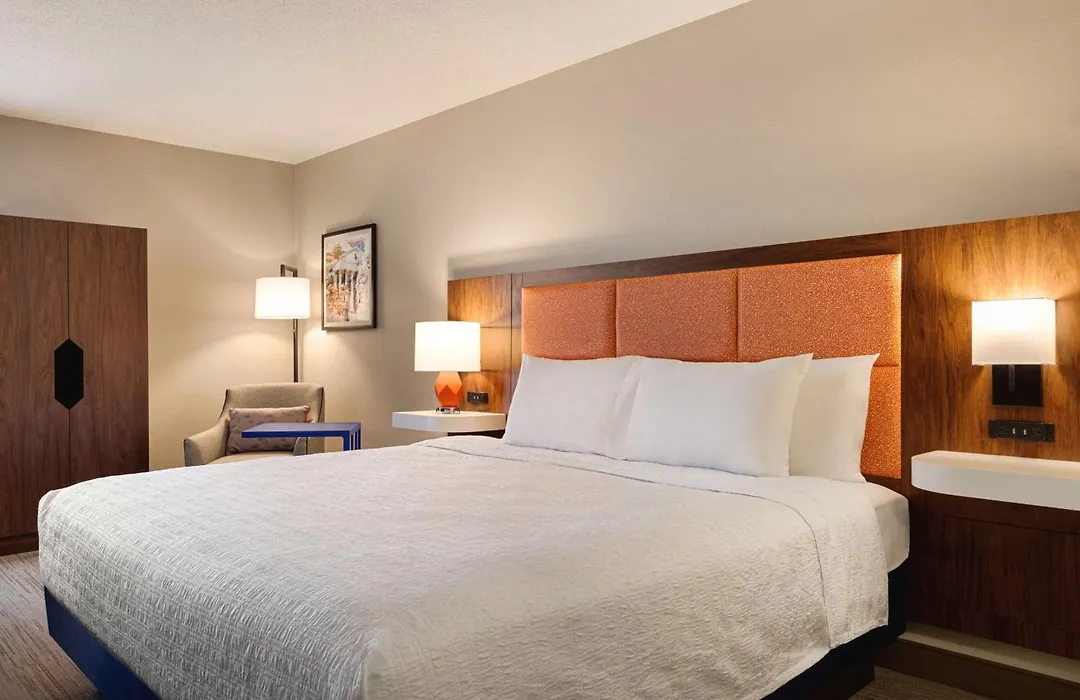 Hampton Inn Charlottesville-1