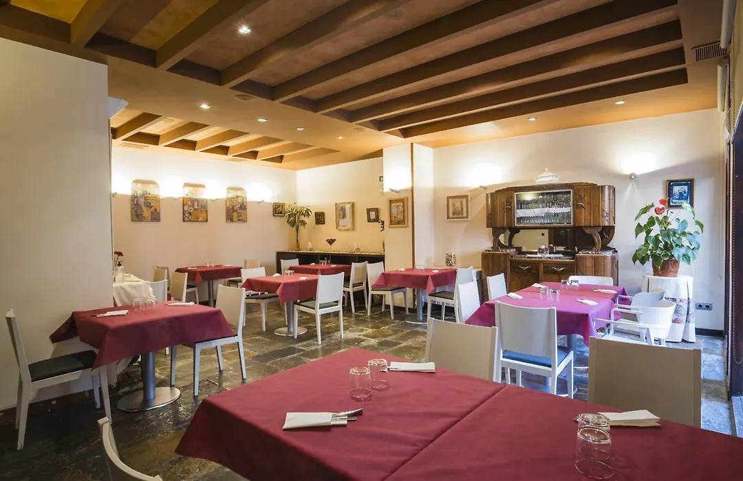 Hotel Alda Castillo de Olite-1