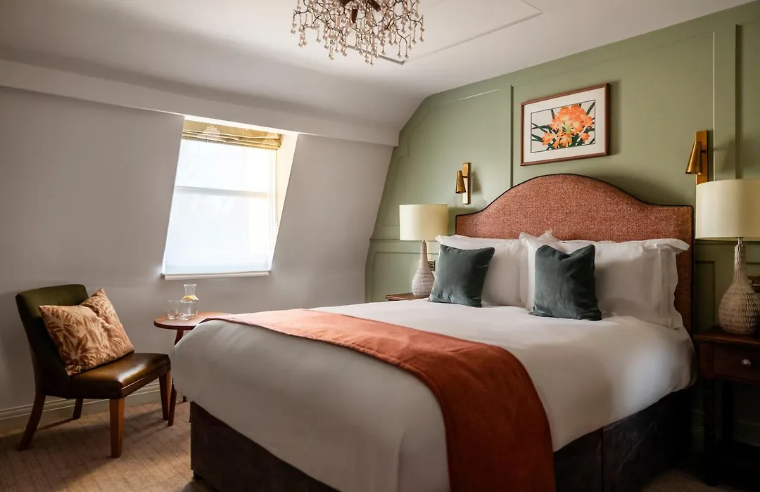 Coach & Horses Hotel-1
