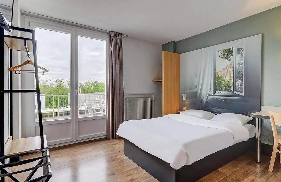B&B HOTEL Chaumont-1