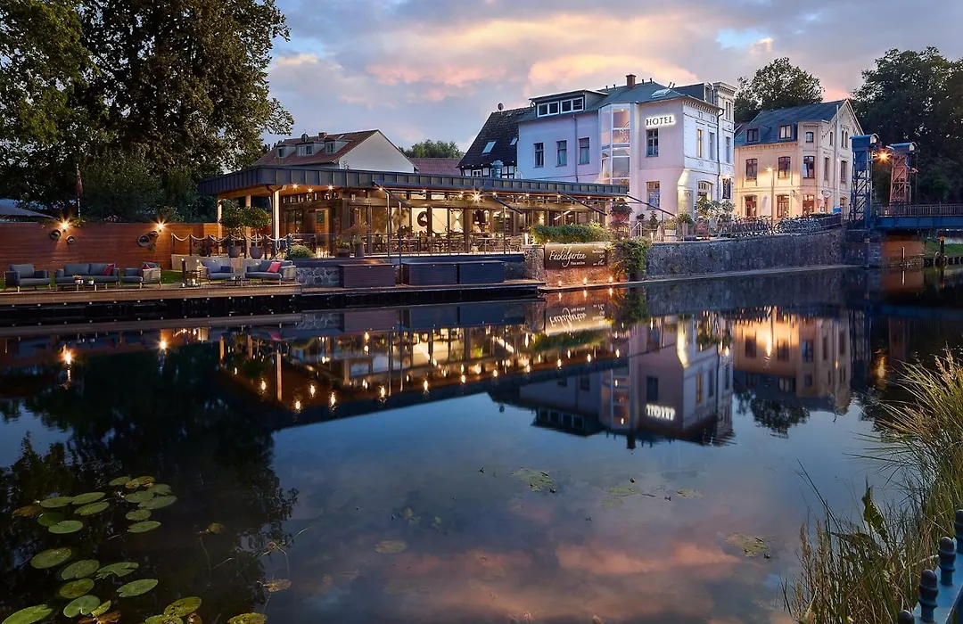 Hotel&Restaurant Fackelgarten Plau am See-1
