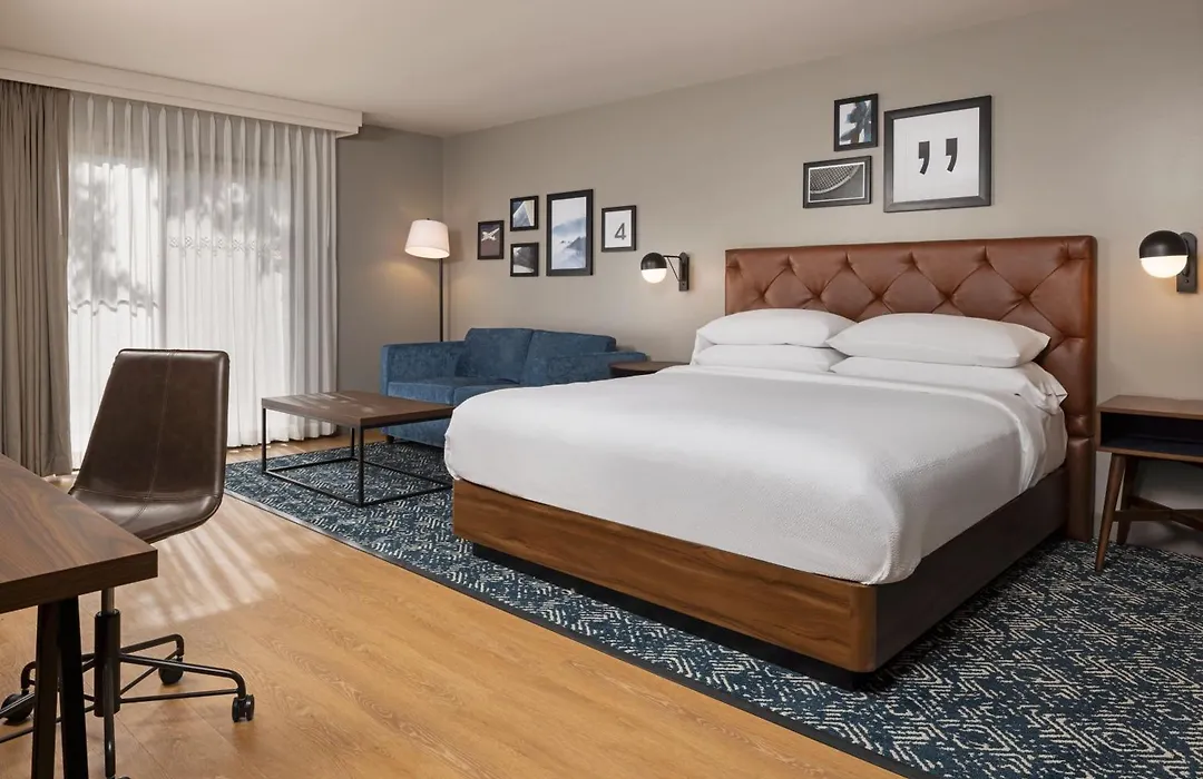 Four Points By Sheraton Bakersfield-1
