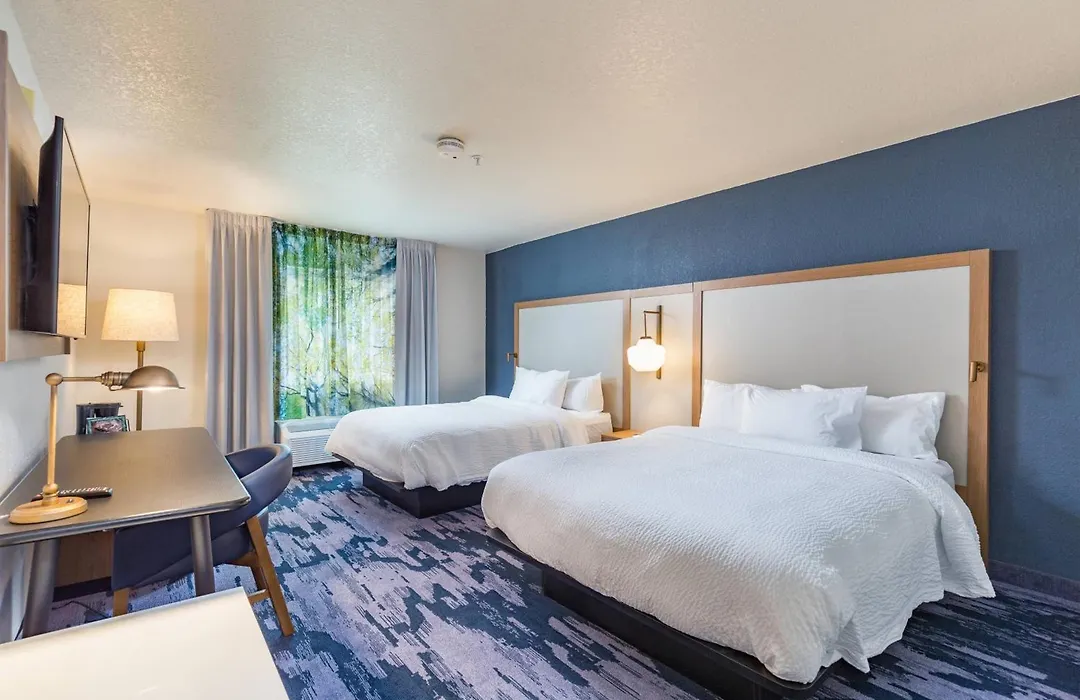 Fairfield Inn And Suites By Marriott Tampa North-1