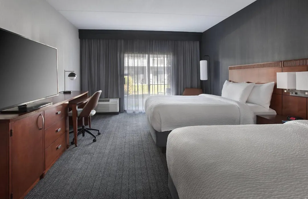 Courtyard By Marriott Poughkeepsie-1