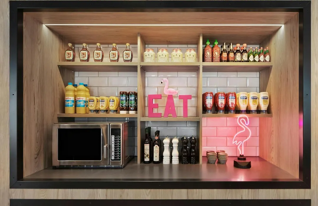 Moxy Duesseldorf City-1