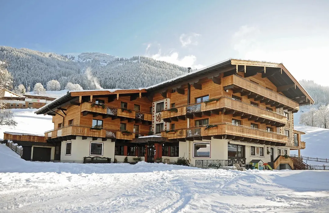 Ski in Ski out Hotel Unterellmau inkl Jokercard-1