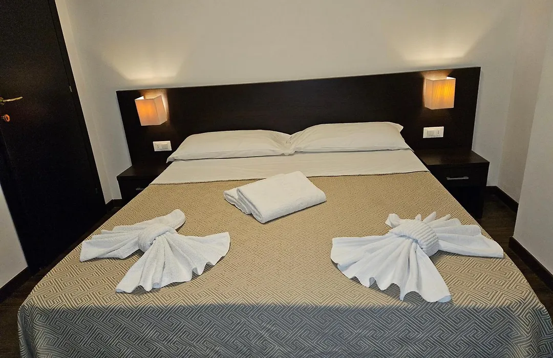Hotel Diamante-1