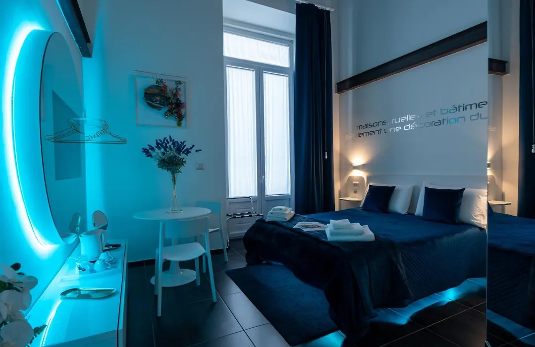 Skyhouse Chiaia-1