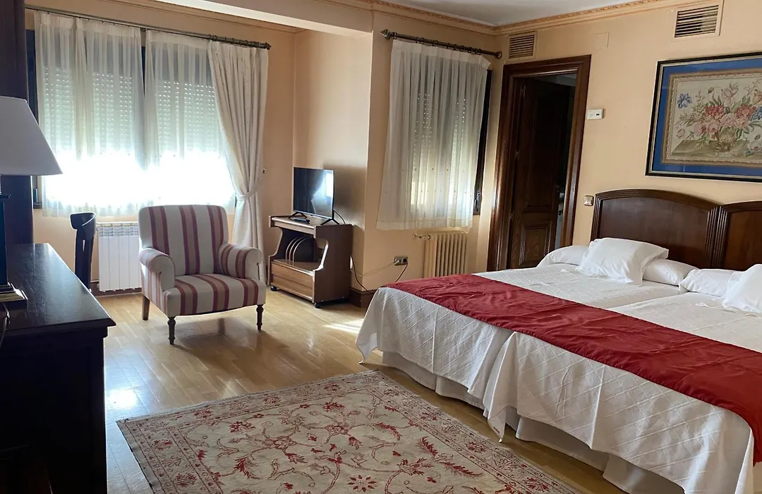 Hotel Aranda-1