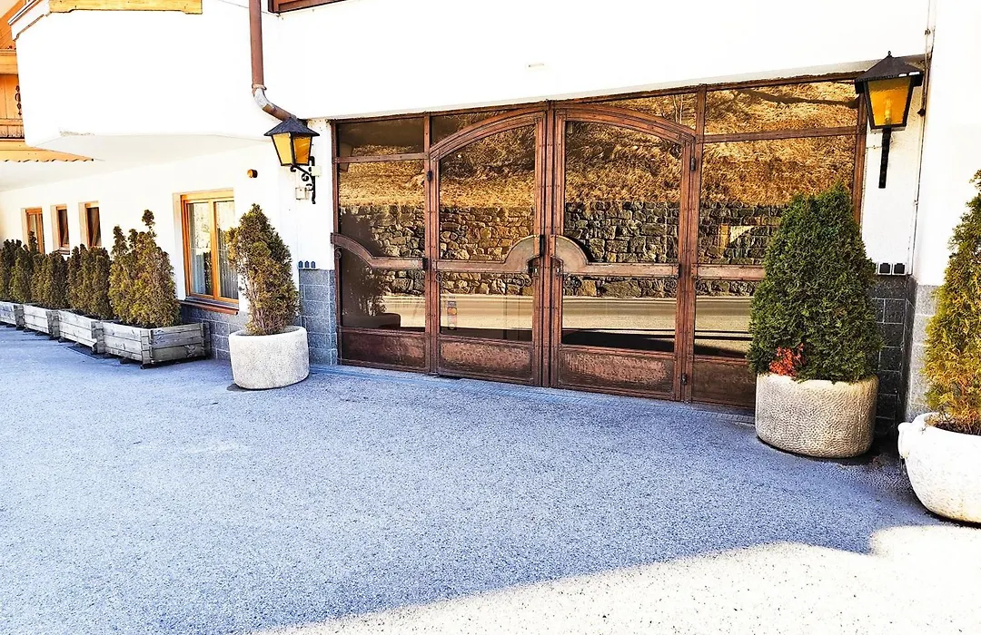 Hotel Stolz-1