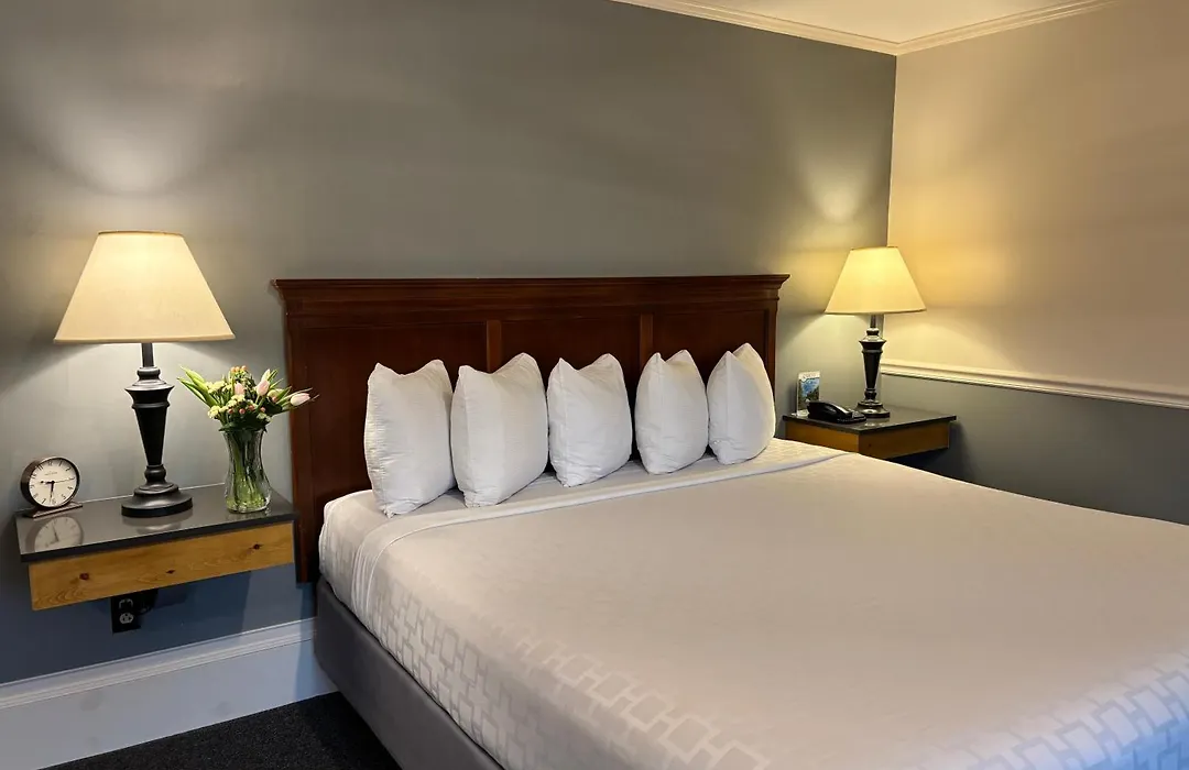 Sherwood Motel-1