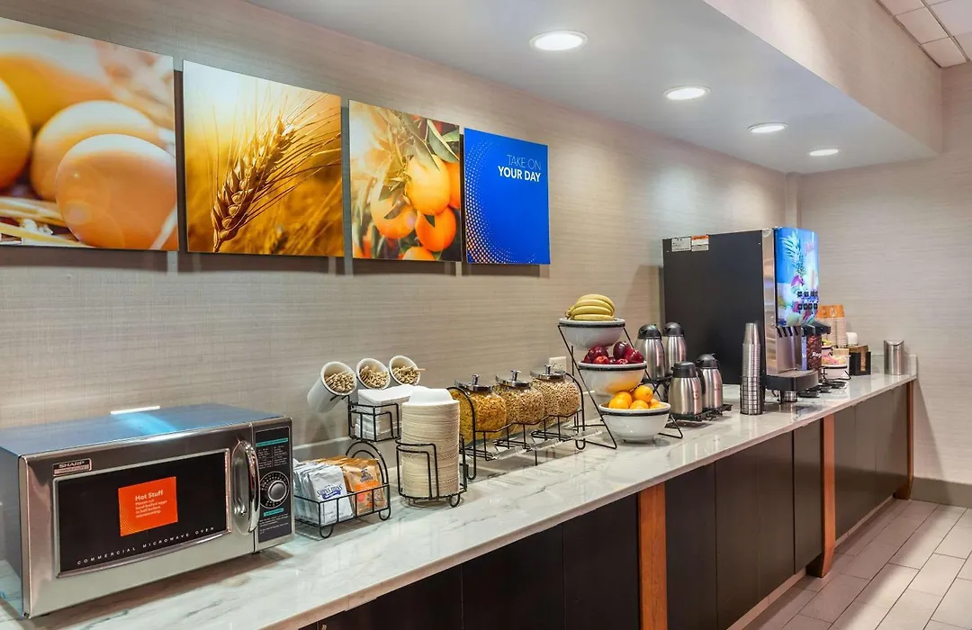Comfort Inn & Suites Logan International Airport-1