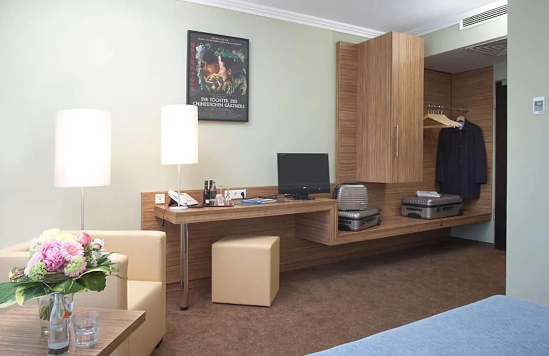 Hotel Central Regensburg Citycentre, Sure Hotel Collection By Best Western-1