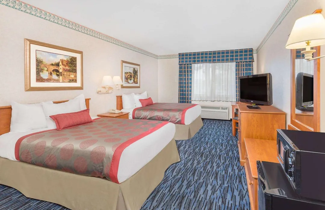 Ramada By Wyndham Kent Seattle Area-1