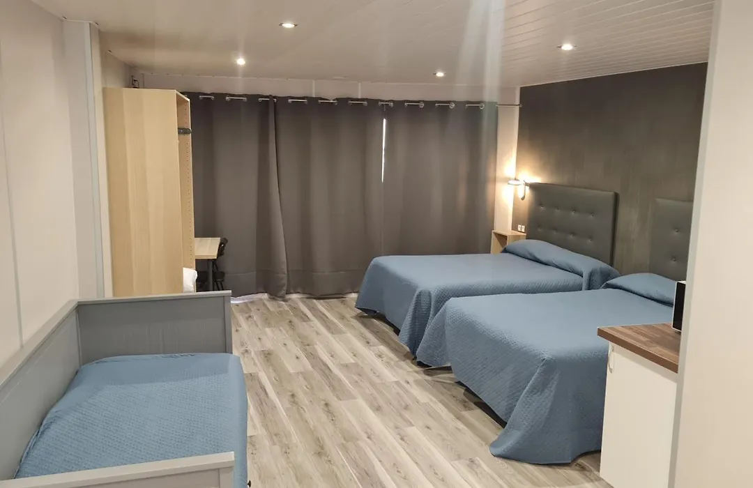 Hostal Alcazaba-1