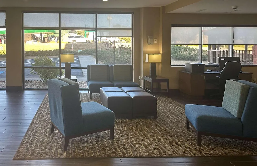 Comfort Suites Macon Northwest-1