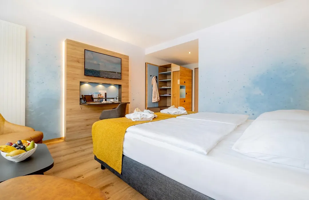 Parkhotel Rügen-1