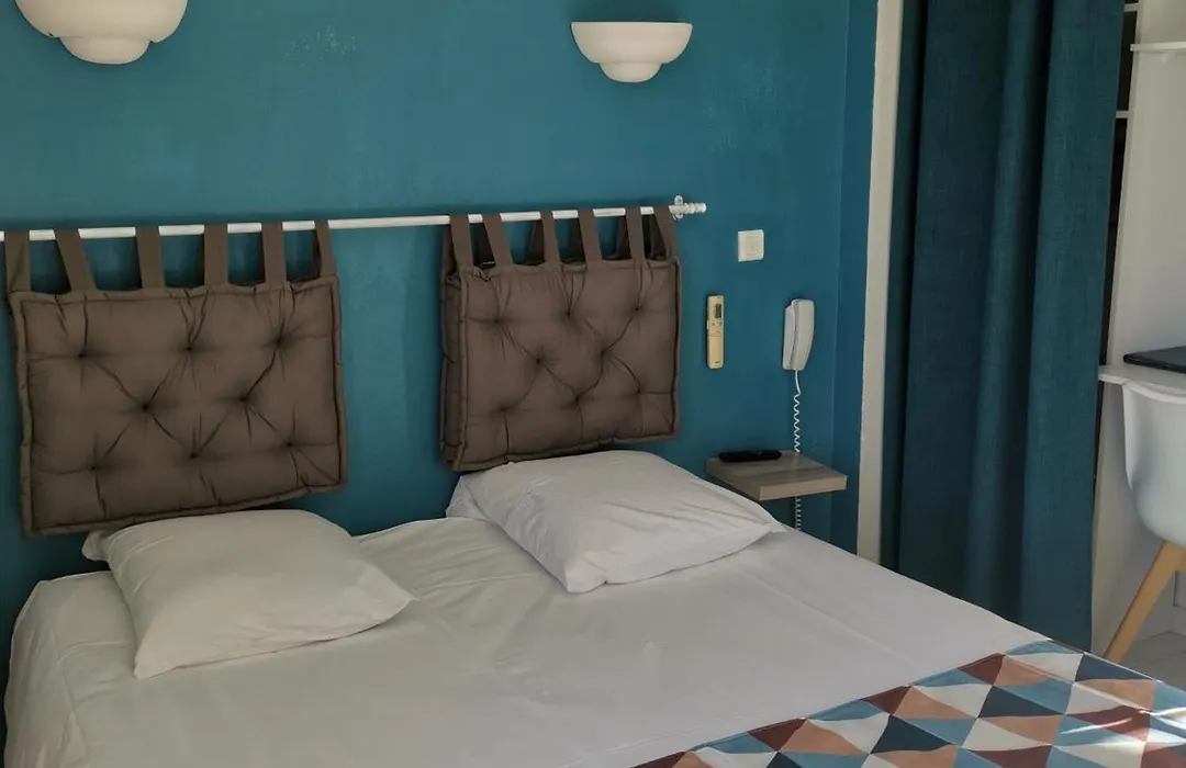 Carry Hotel-1