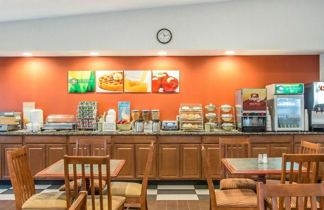 Quality Inn Gaylord-1