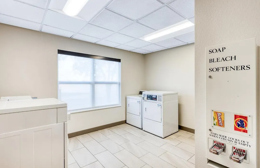 Holiday Inn Express & Suites - Green Bay East By Ihg-1