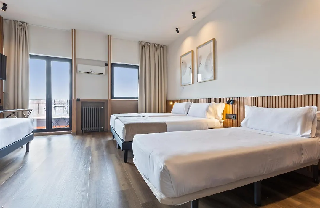 Hotel Acta Madfor-1