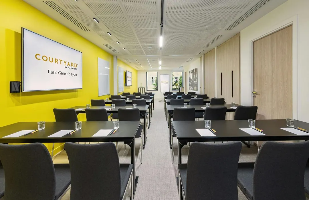 Courtyard by Marriott Paris Gare de Lyon-1