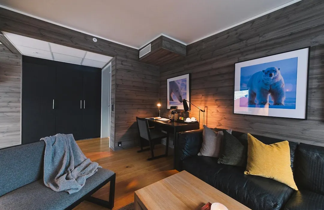 Svalbard Hotell | Polfareren-1