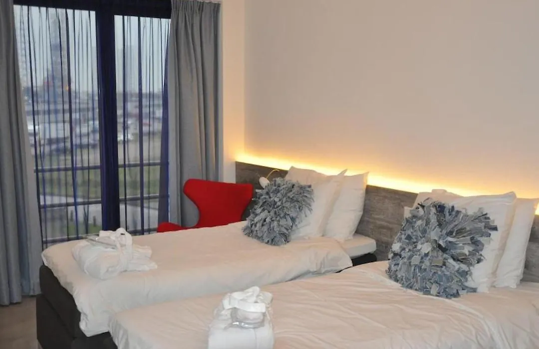 Hotel Rauw aan de Kade-1