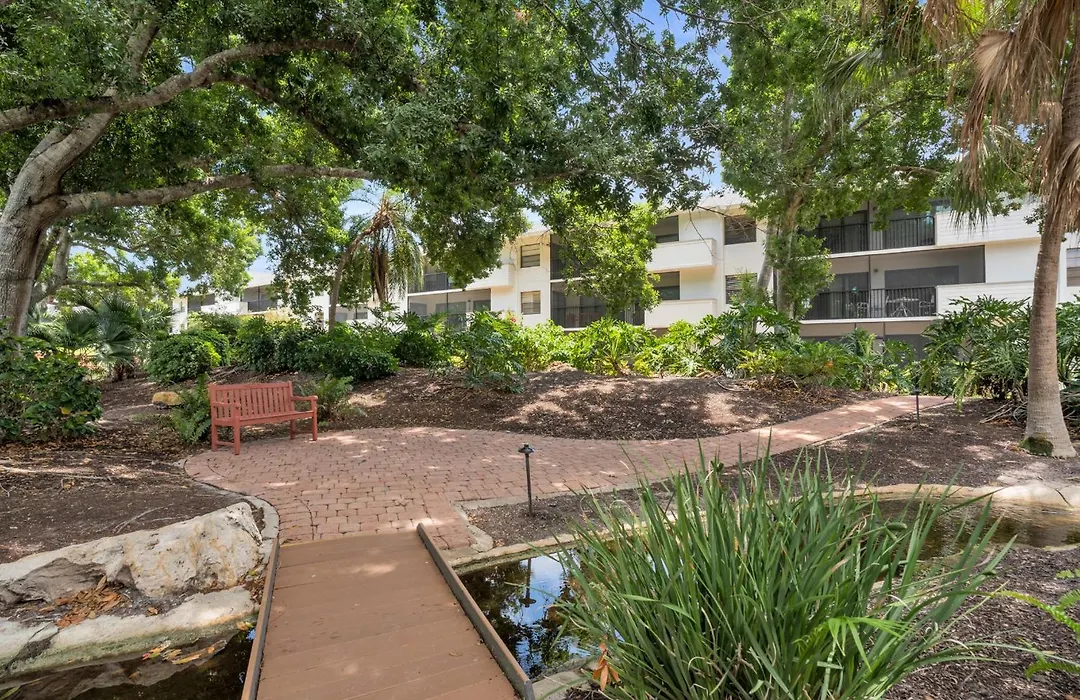 Park Shore Resort By Mike Z Rentals (Adults Only)-1