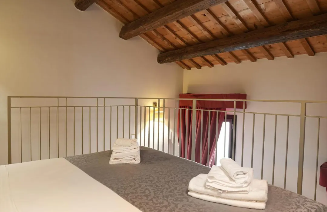 Honey Rooms Ferrara-1