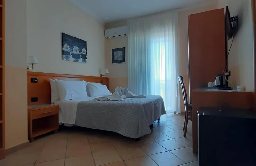Villa Pacis-1