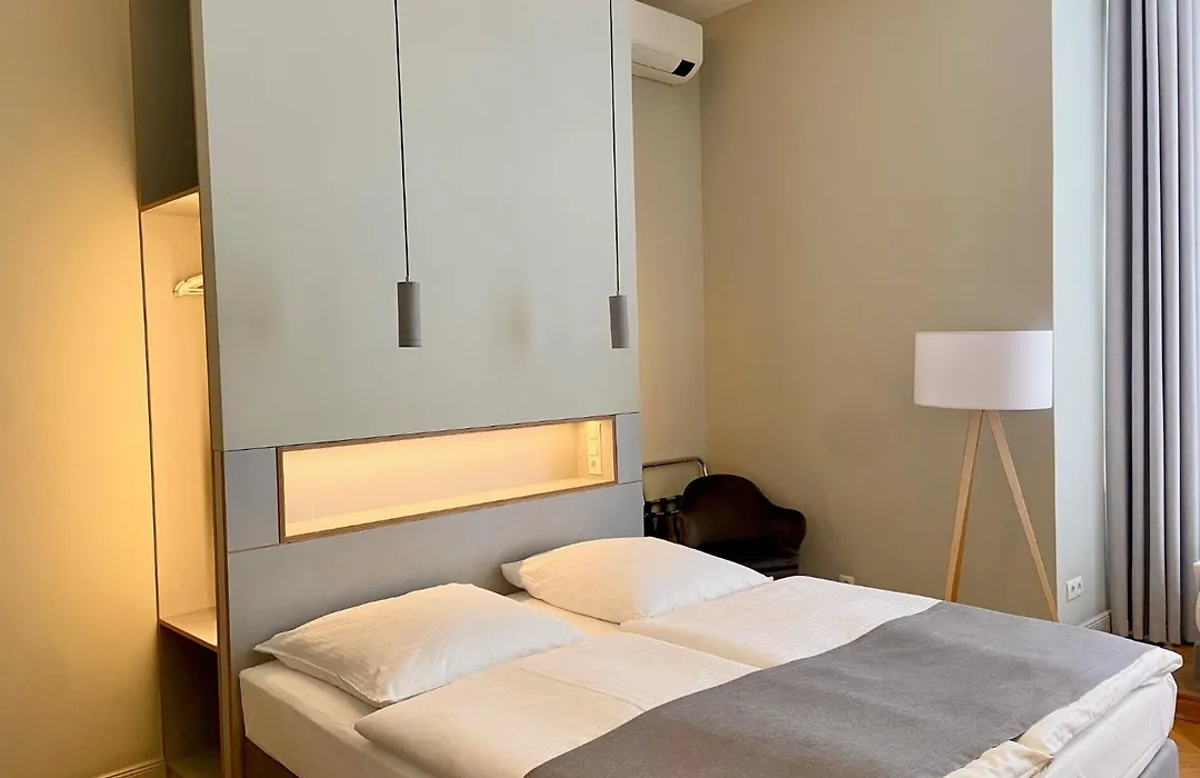 Hotel 38-1