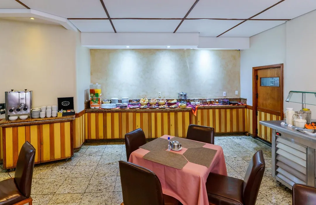 Carillon Plaza Hotel-1